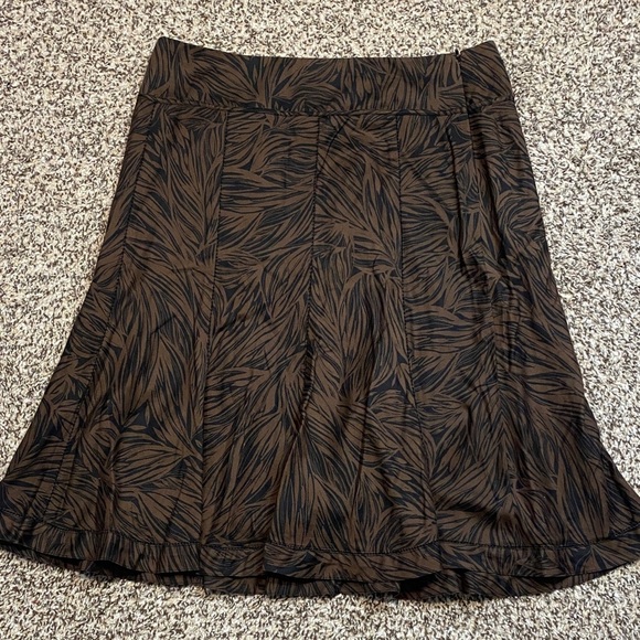 Ann Taylor Dresses & Skirts - VNTG Ann Taylor Brown and Black Leaf Pattern A-Line Skirt